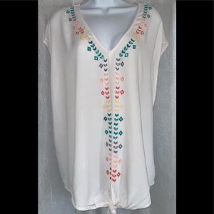 Ariat XXL knotted hem blouse Aztec print